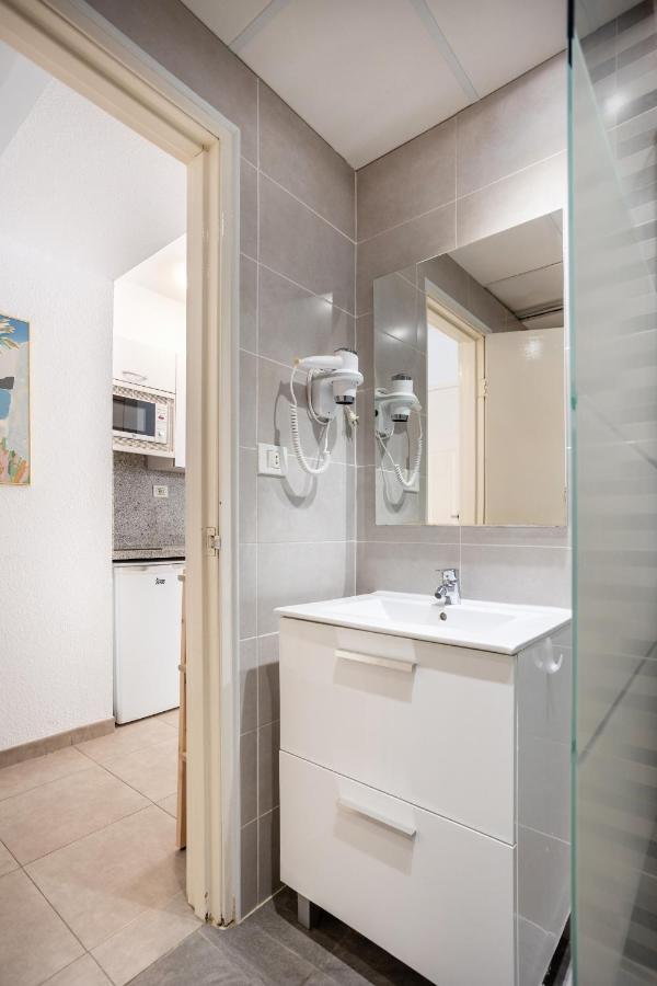לוס כריסטיאנוס Castle Harbour Samuel'S Studio Flat By Lovetenerife מראה חיצוני תמונה