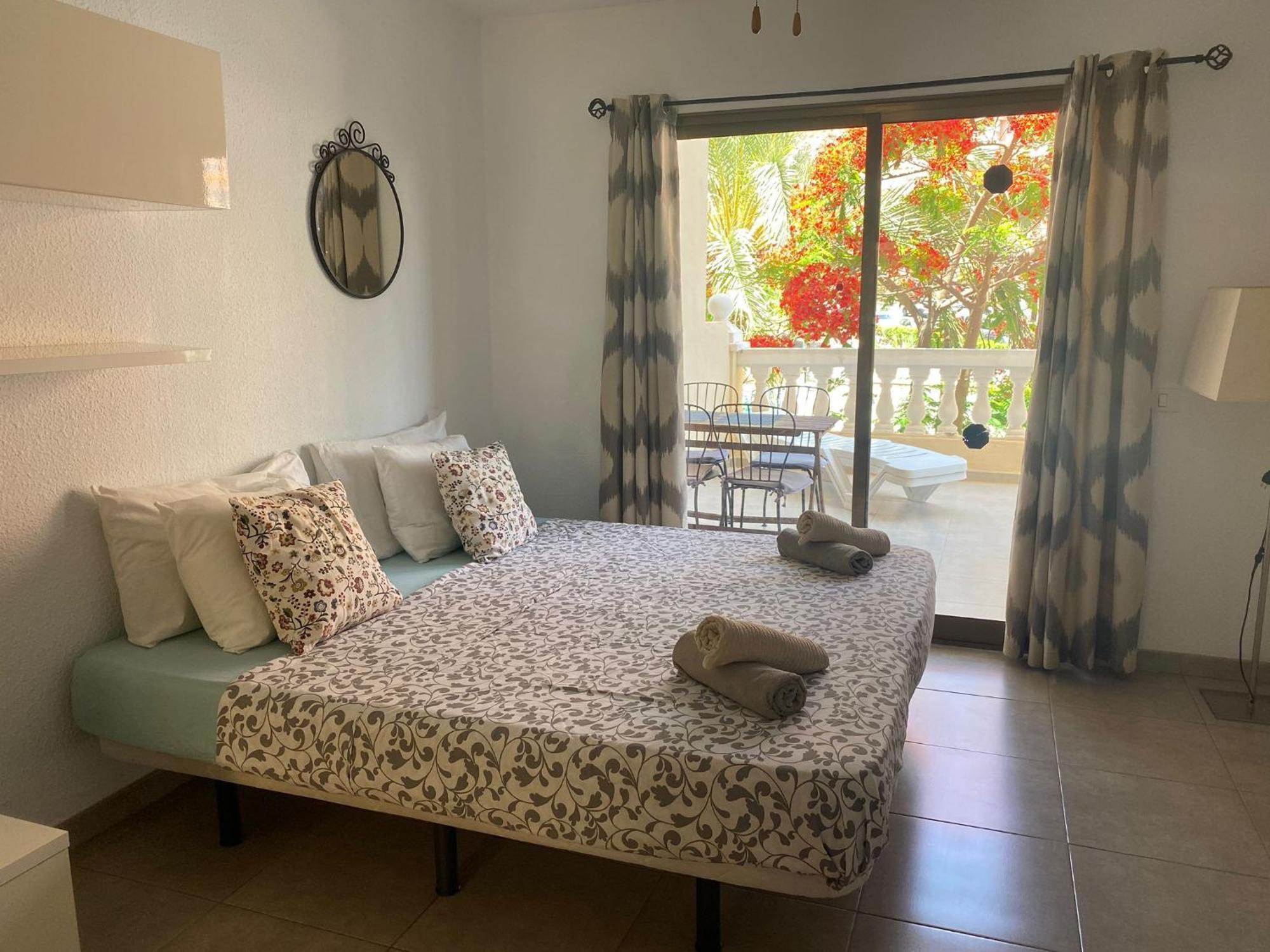 לוס כריסטיאנוס Castle Harbour Samuel'S Studio Flat By Lovetenerife מראה חיצוני תמונה